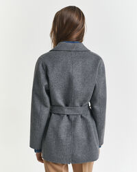 Handsydd jacka med b&auml;lte