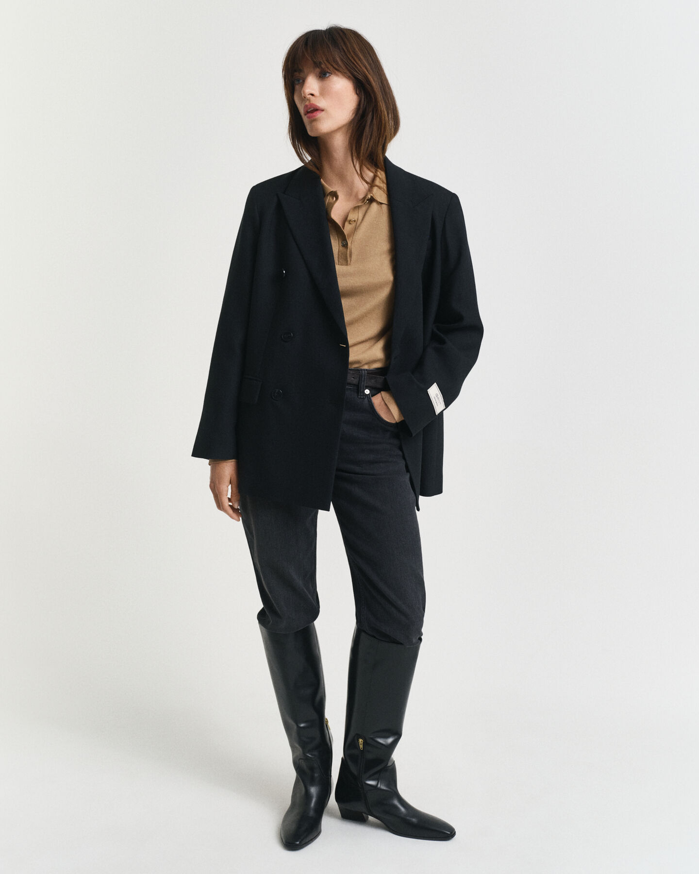 L&aring;ng&auml;rmad s&ouml;ml&ouml;s pik&eacute;tr&ouml;ja med knappar