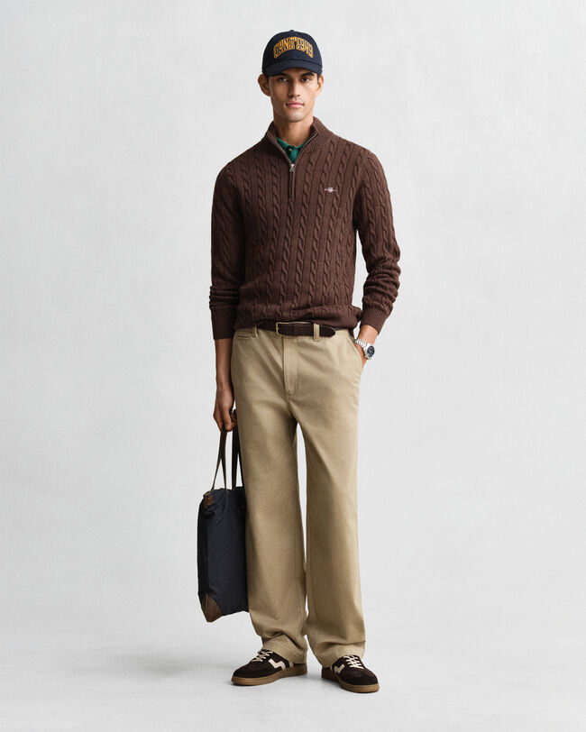 Kabelstickad bomullstr&ouml;ja med dragkedja vid hals&ouml;ppningen