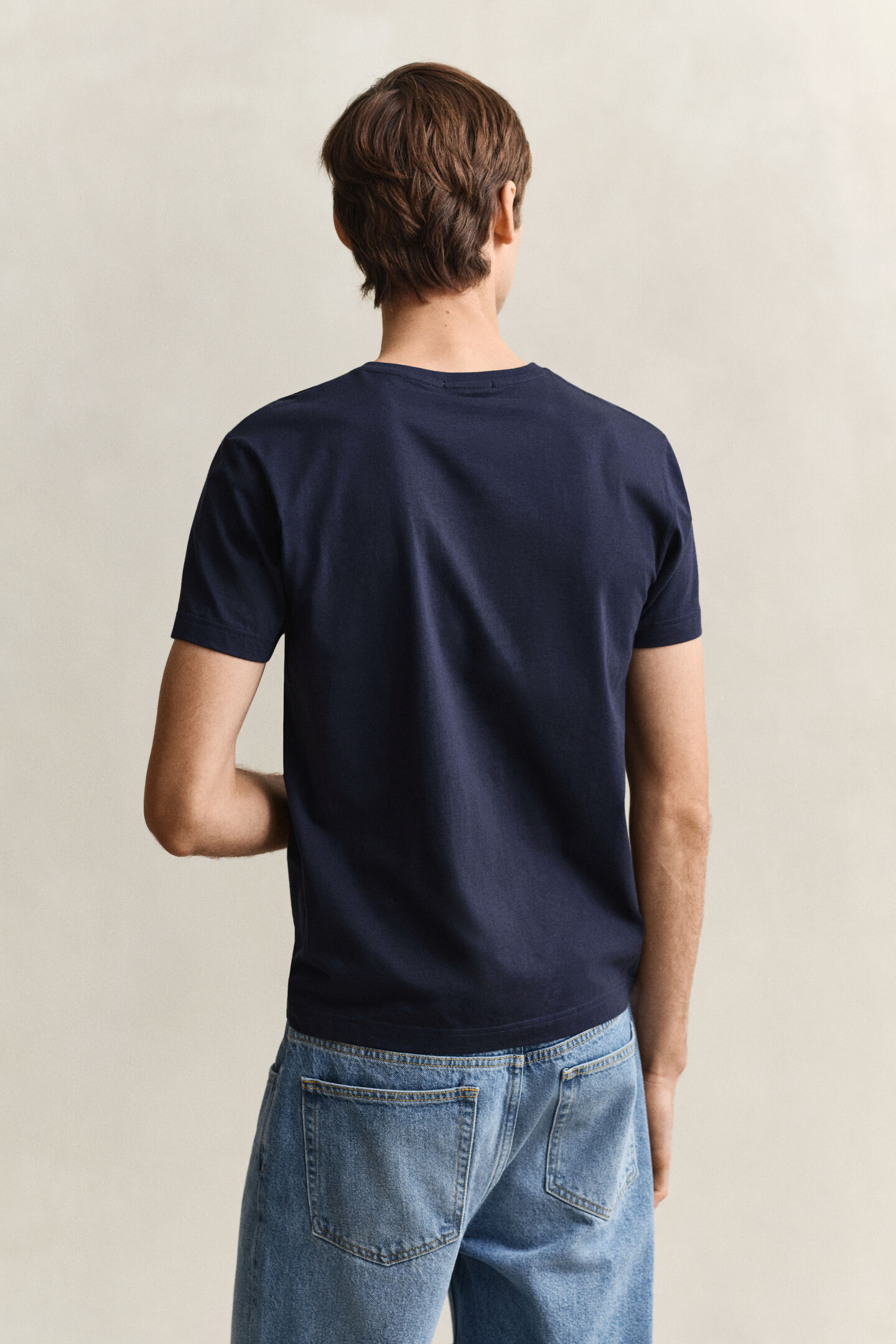 Slim fit Shield V-ringad T-shirt