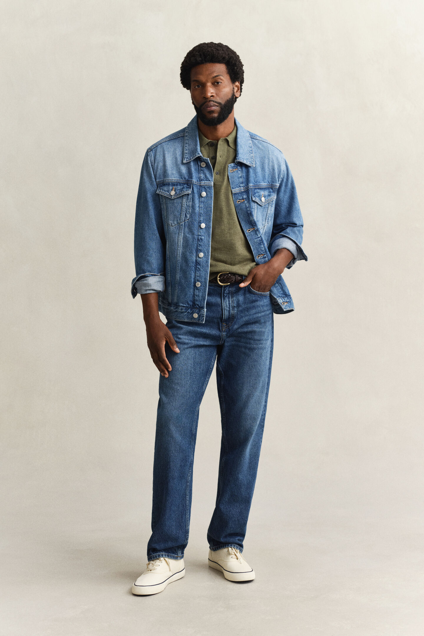 Kort&auml;rmad pik&eacute;tr&ouml;ja i grovspunnen bomullsblandning