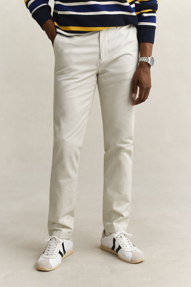 Eleganta chinos med slim fit