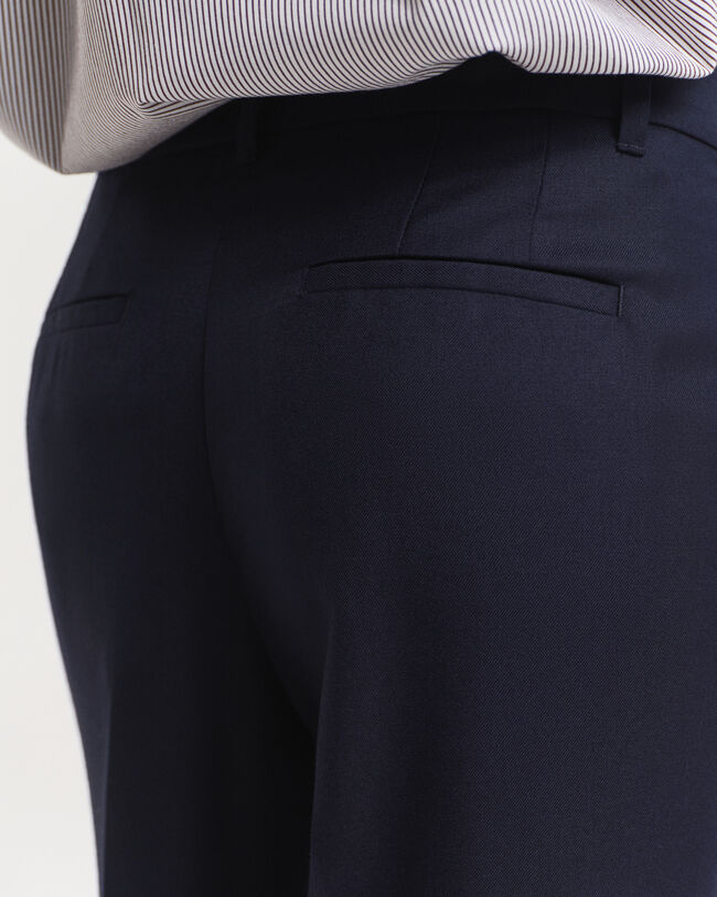 Skr&auml;ddarsydda byxor i ullblandning