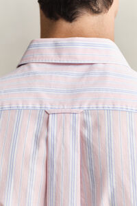 Regular fit dobbyv&auml;vd randig skjorta